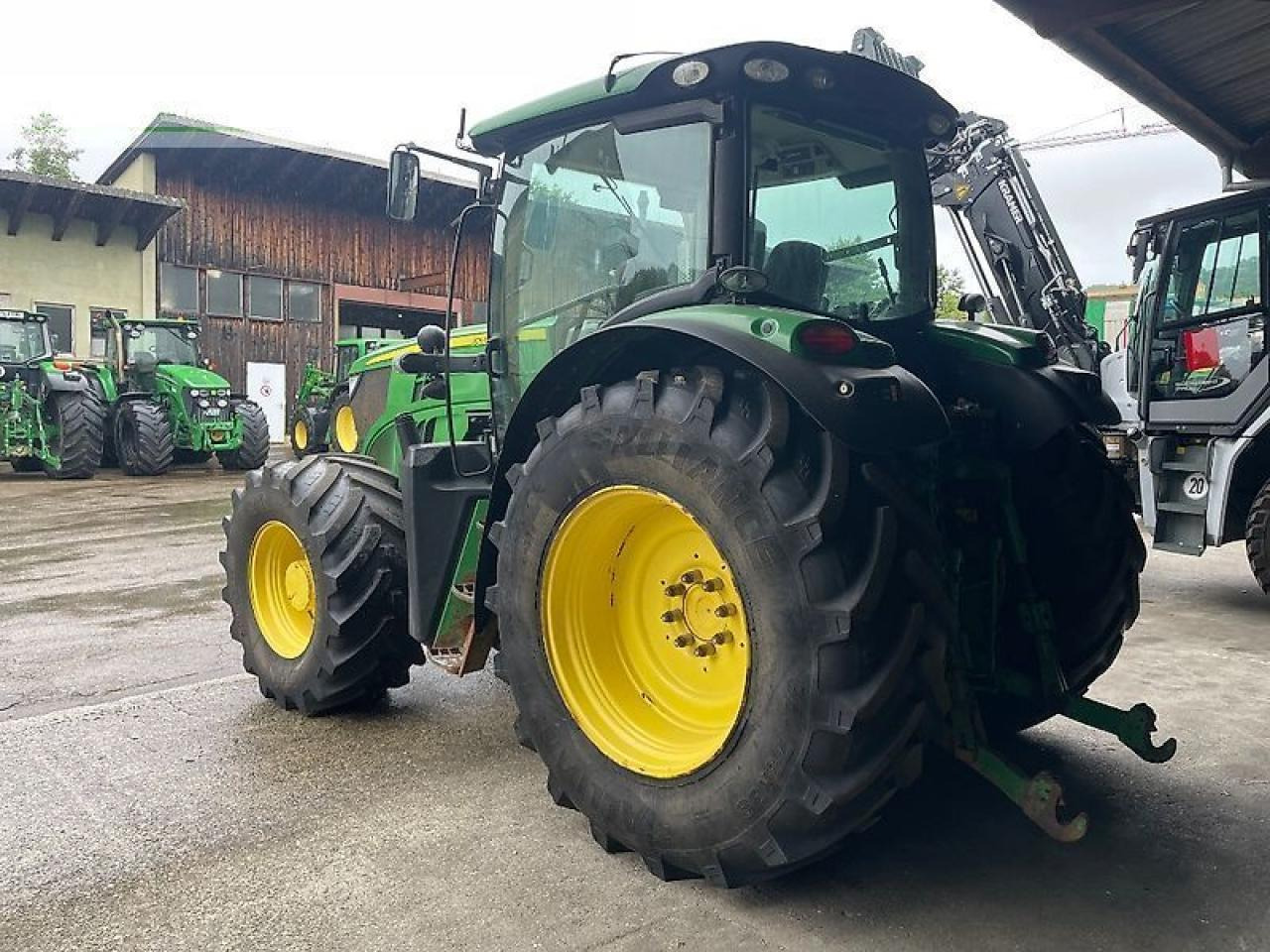 John Deere 6150r - Traktor: das Bild 5 John Deere 6150r - Traktor: das Bild 5
