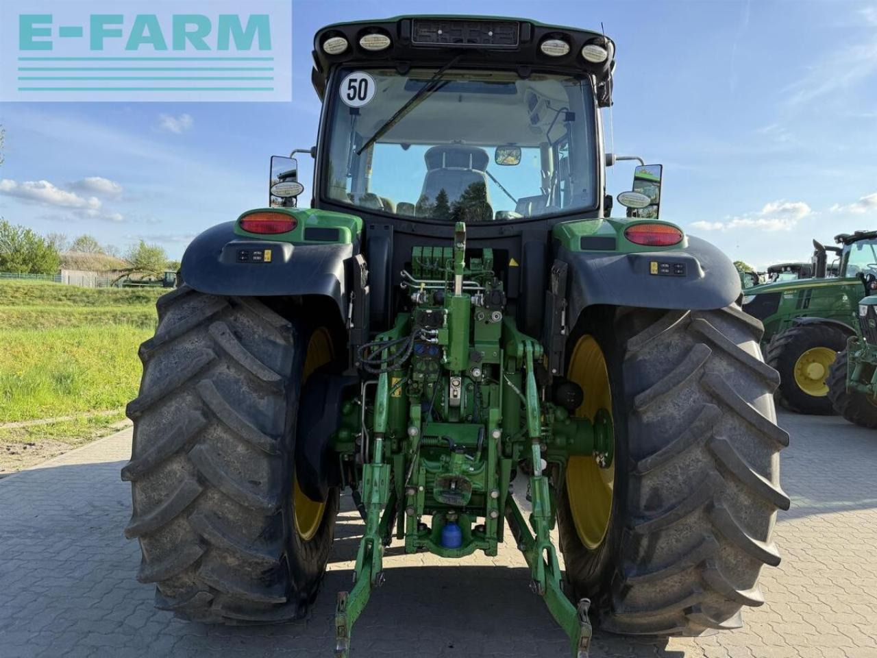 John Deere 6155r - Traktor: das Bild 5 John Deere 6155r - Traktor: das Bild 5
