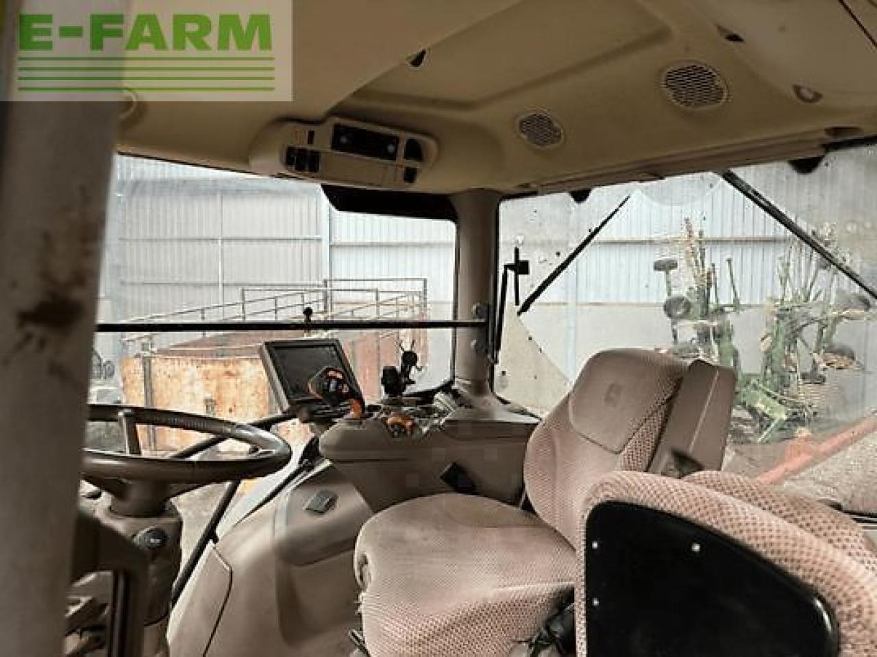 John Deere 6155r - Traktor: das Bild 5 John Deere 6155r - Traktor: das Bild 5