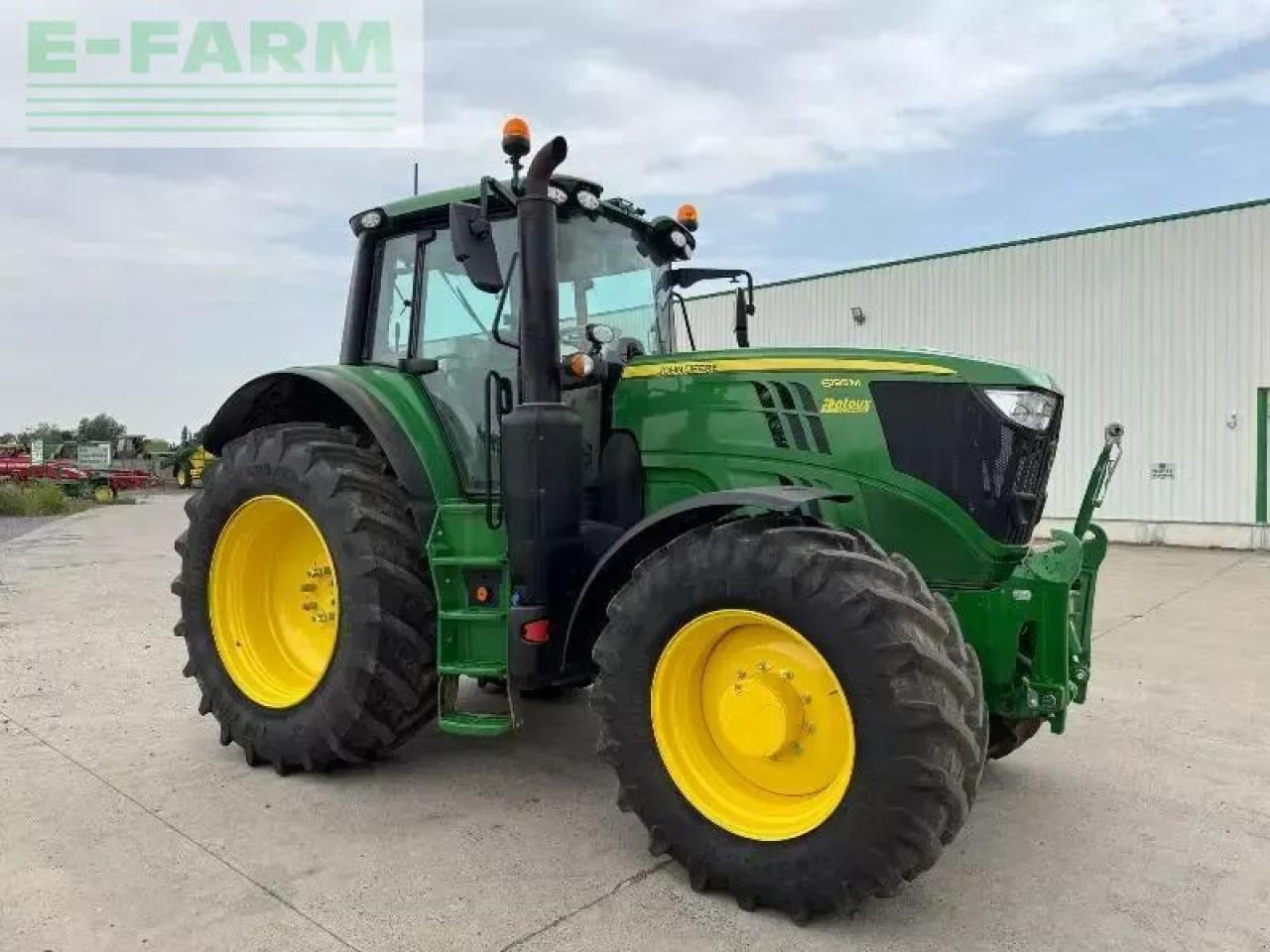 John Deere 6195m - Traktor: das Bild 3 John Deere 6195m - Traktor: das Bild 3