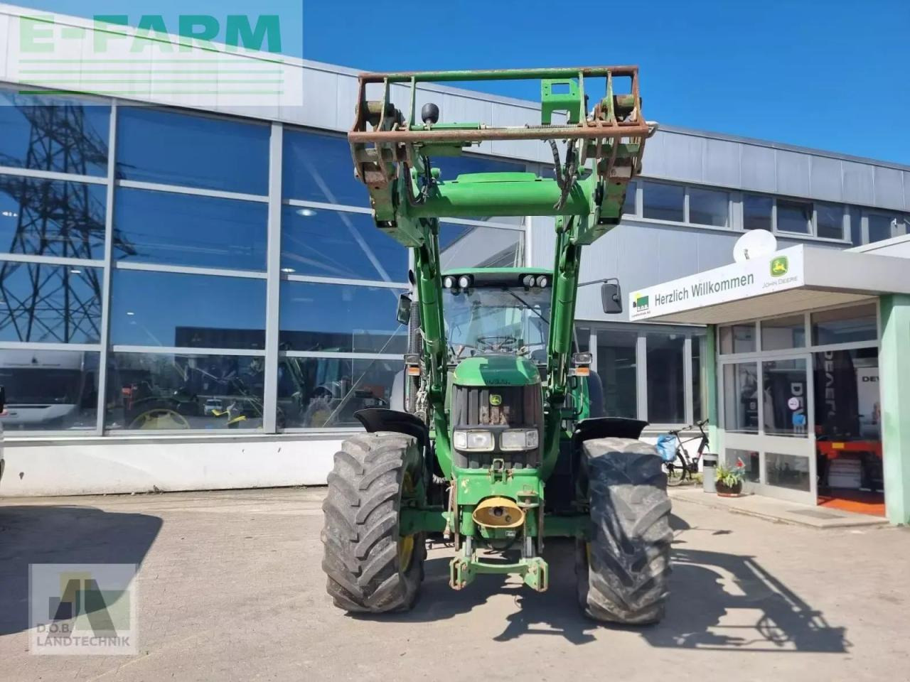 John Deere 6820 - Traktor: das Bild 2 John Deere 6820 - Traktor: das Bild 2