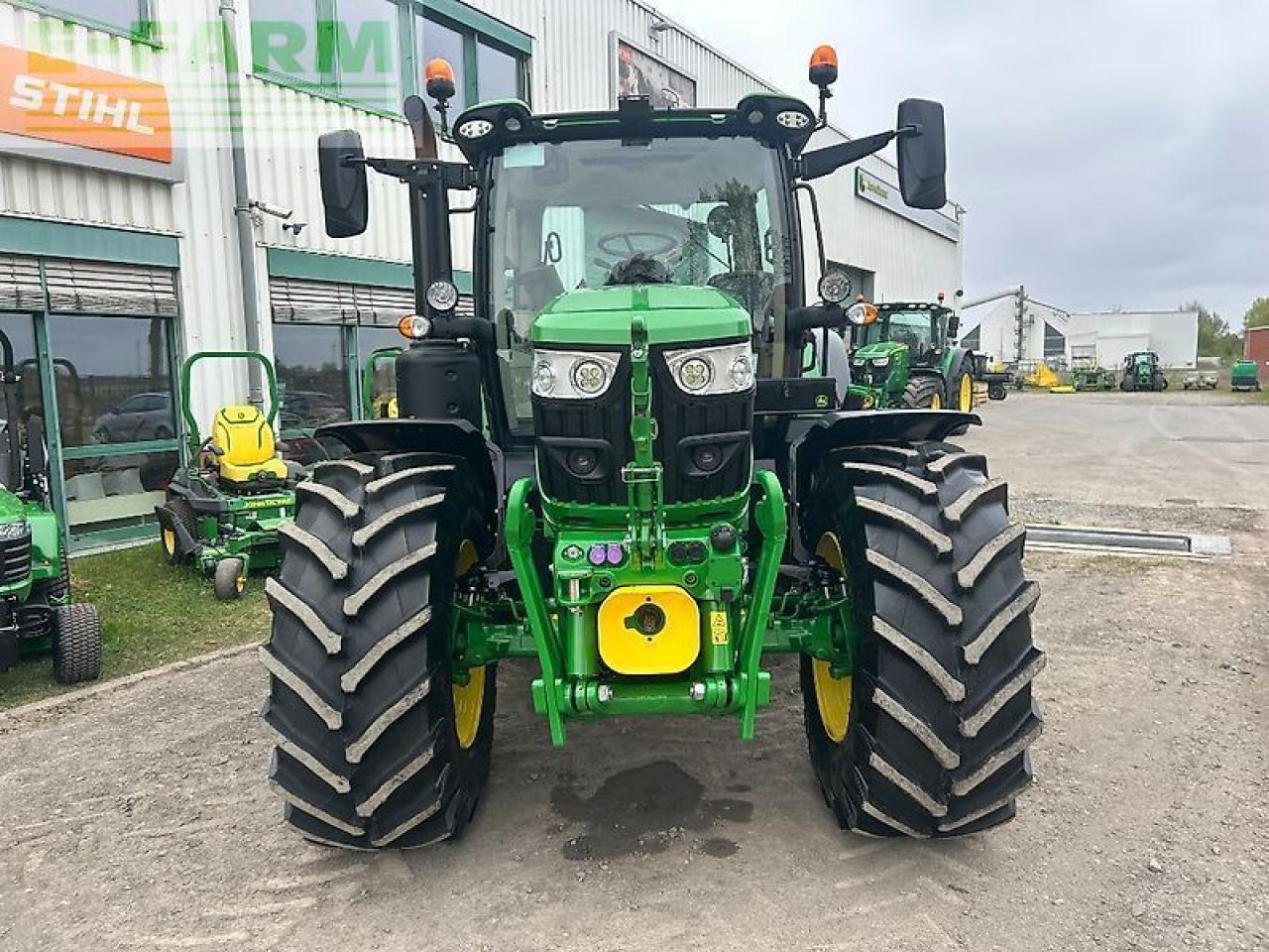 John Deere 6r 150 inkl. powerguard bis 08/25 - Traktor: das Bild 2 John Deere 6r 150 inkl. powerguard bis 08/25 - Traktor: das Bild 2