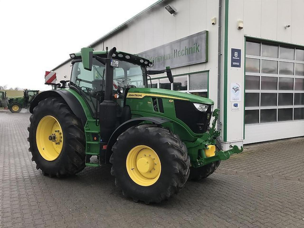 John Deere 6r 195 - Traktor: das Bild 1 John Deere 6r 195 - Traktor: das Bild 1