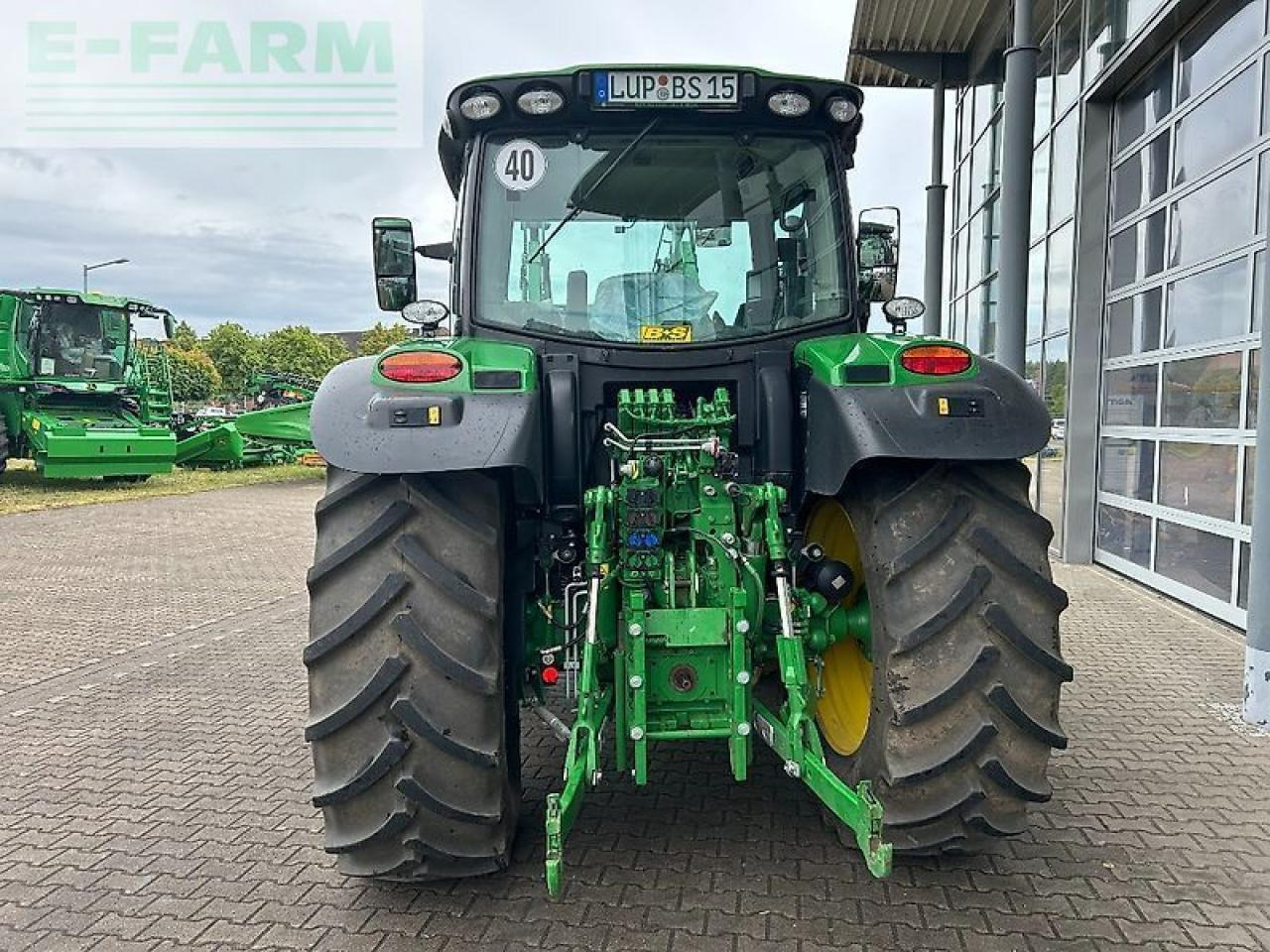 John Deere 6r150 - Traktor: das Bild 3 John Deere 6r150 - Traktor: das Bild 3