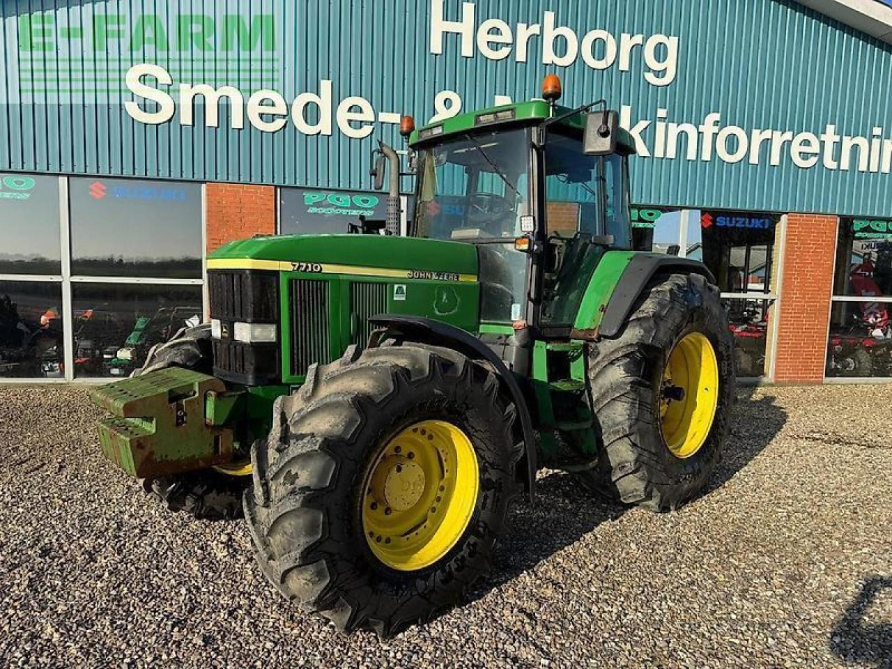 John Deere 7710 - Traktor: das Bild 1 John Deere 7710 - Traktor: das Bild 1