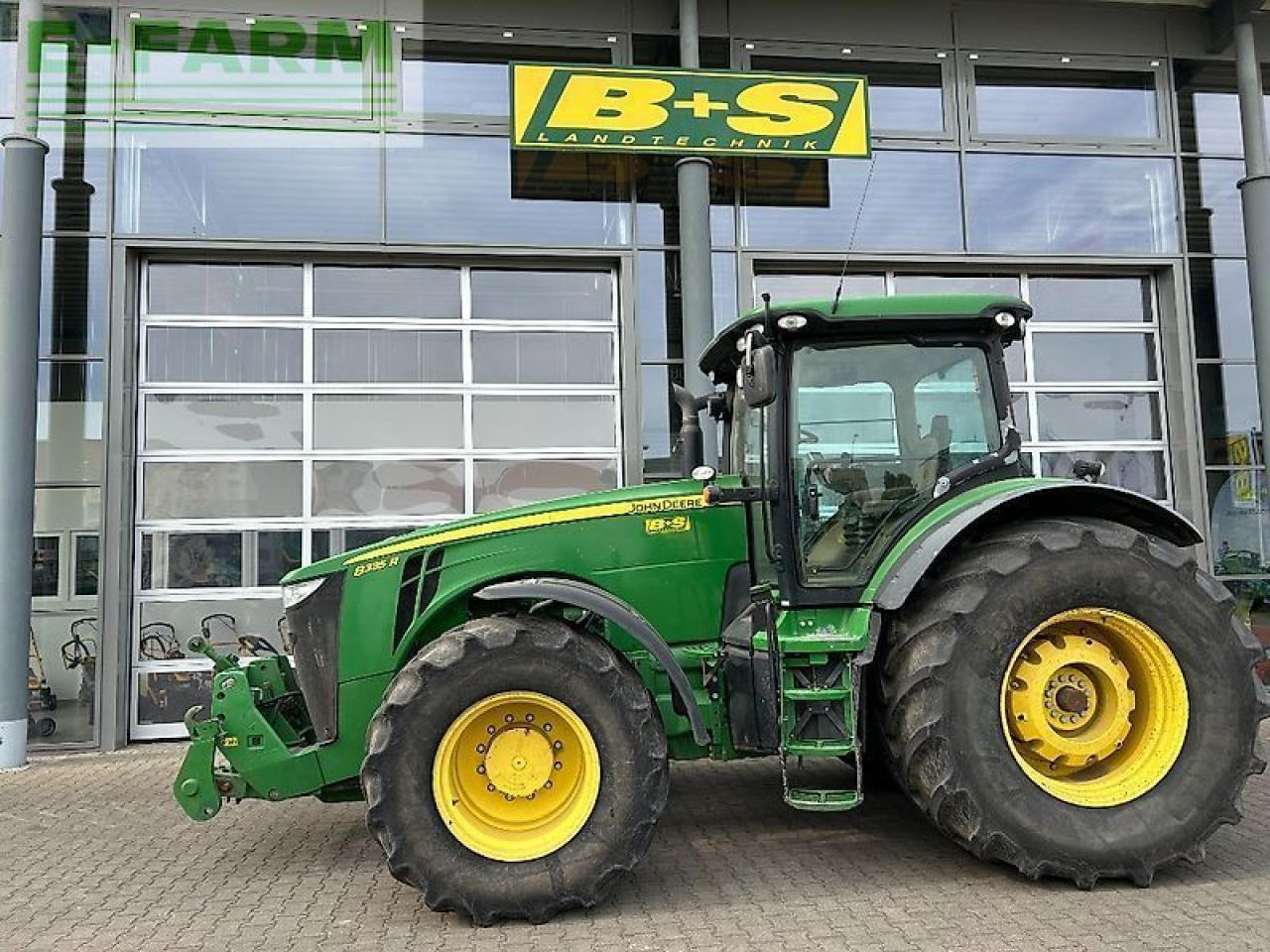 John Deere 8335r - Traktor: das Bild 1 John Deere 8335r - Traktor: das Bild 1