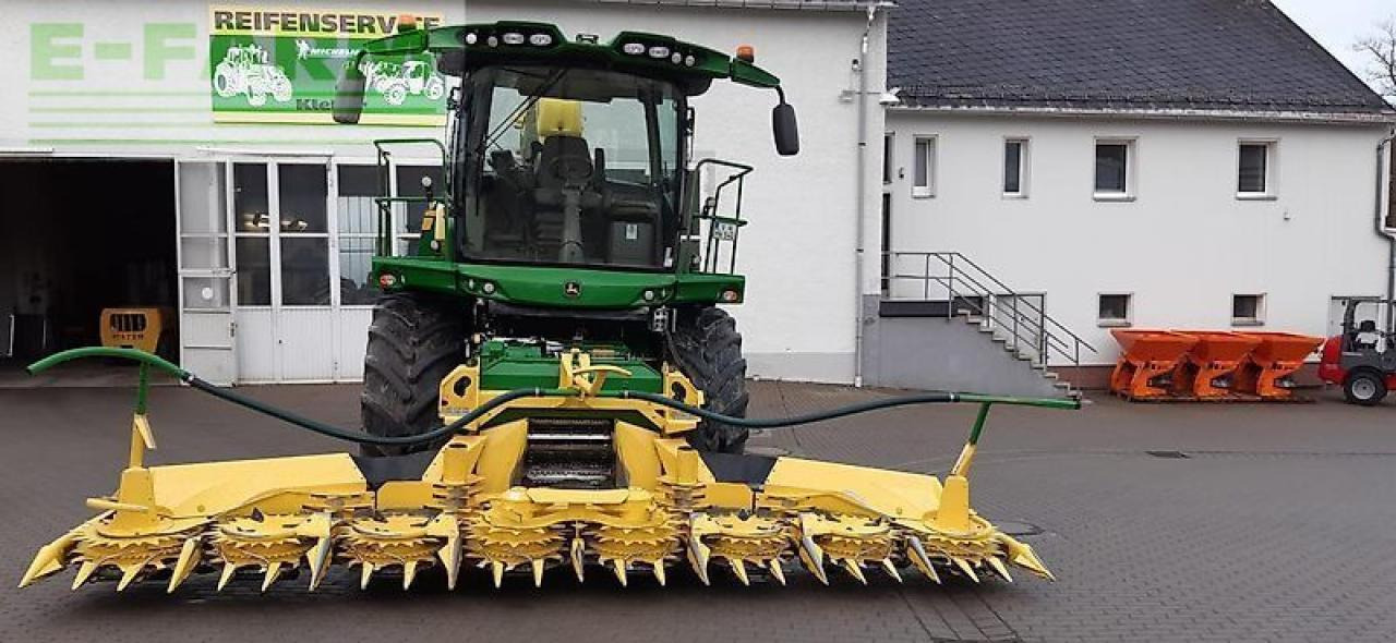John Deere 8400i - Feldhäcksler: das Bild 2 John Deere 8400i - Feldhäcksler: das Bild 2