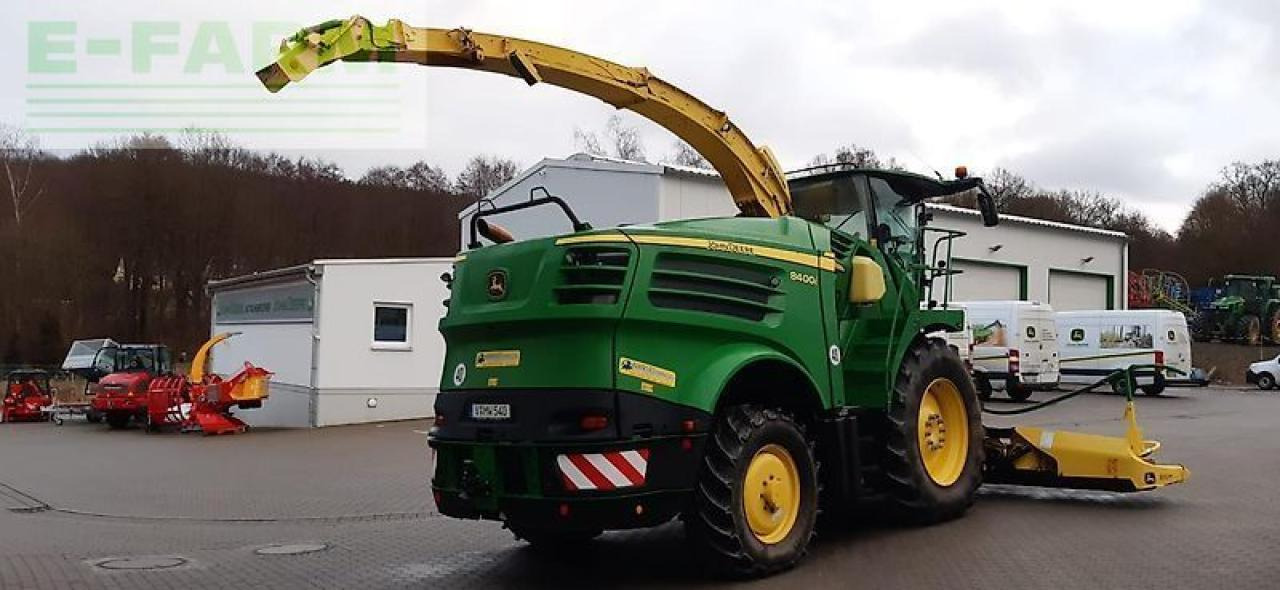 John Deere 8400i - Feldhäcksler: das Bild 5 John Deere 8400i - Feldhäcksler: das Bild 5