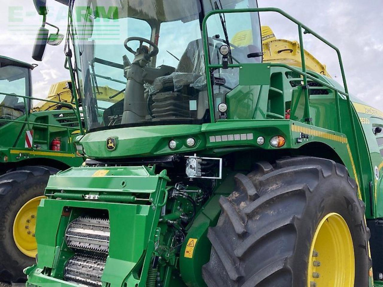 John Deere 8500i - Feldhäcksler: das Bild 2 John Deere 8500i - Feldhäcksler: das Bild 2