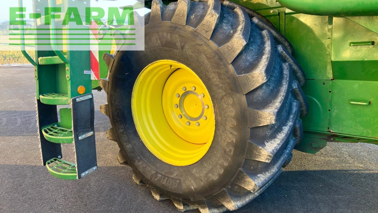 John Deere T550 HM - Mähdrescher: das Bild 5 John Deere T550 HM - Mähdrescher: das Bild 5