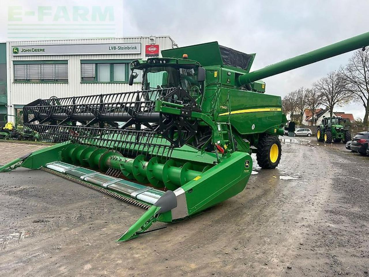 John Deere t560 + 722 premium flow - Mähdrescher: das Bild 1 John Deere t560 + 722 premium flow - Mähdrescher: das Bild 1