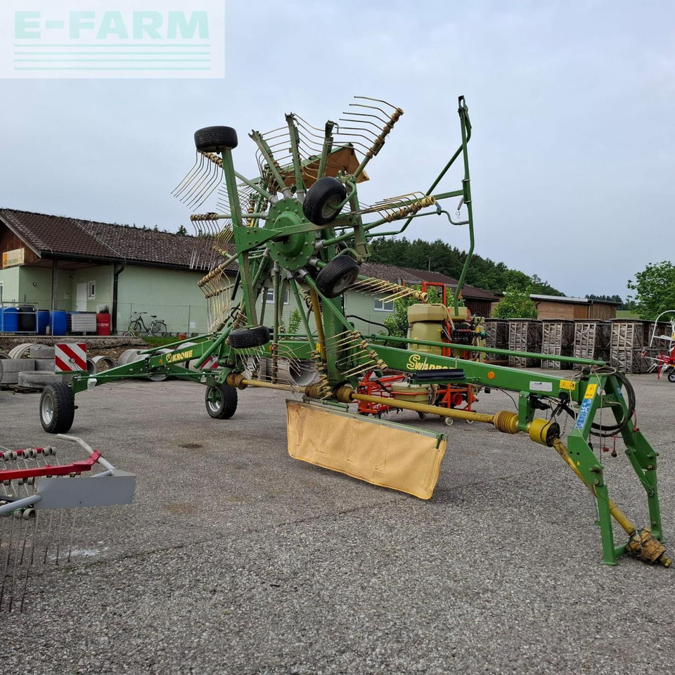 Krone Schwader - Heuwender/ Wenderechen: das Bild 2 Krone Schwader - Heuwender/ Wenderechen: das Bild 2