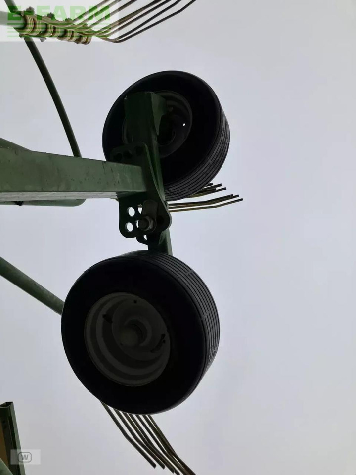 Heuwender/ Wenderechen Krone swadro ts 680: das Bild 28