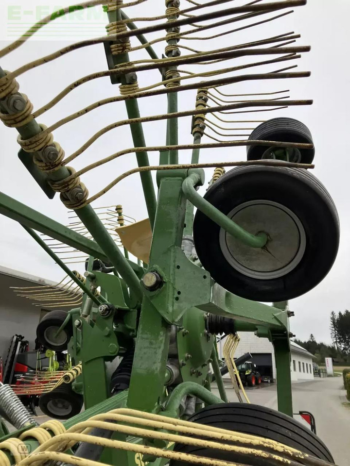 Heuwender/ Wenderechen Krone swadro ts 680: das Bild 26