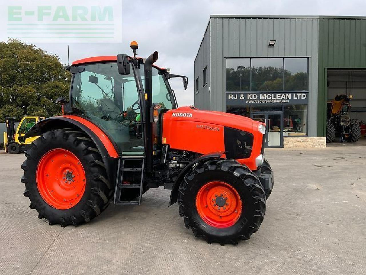 Kubota m135 gx tractor (st24279) - Traktor: das Bild 1 Kubota m135 gx tractor (st24279) - Traktor: das Bild 1
