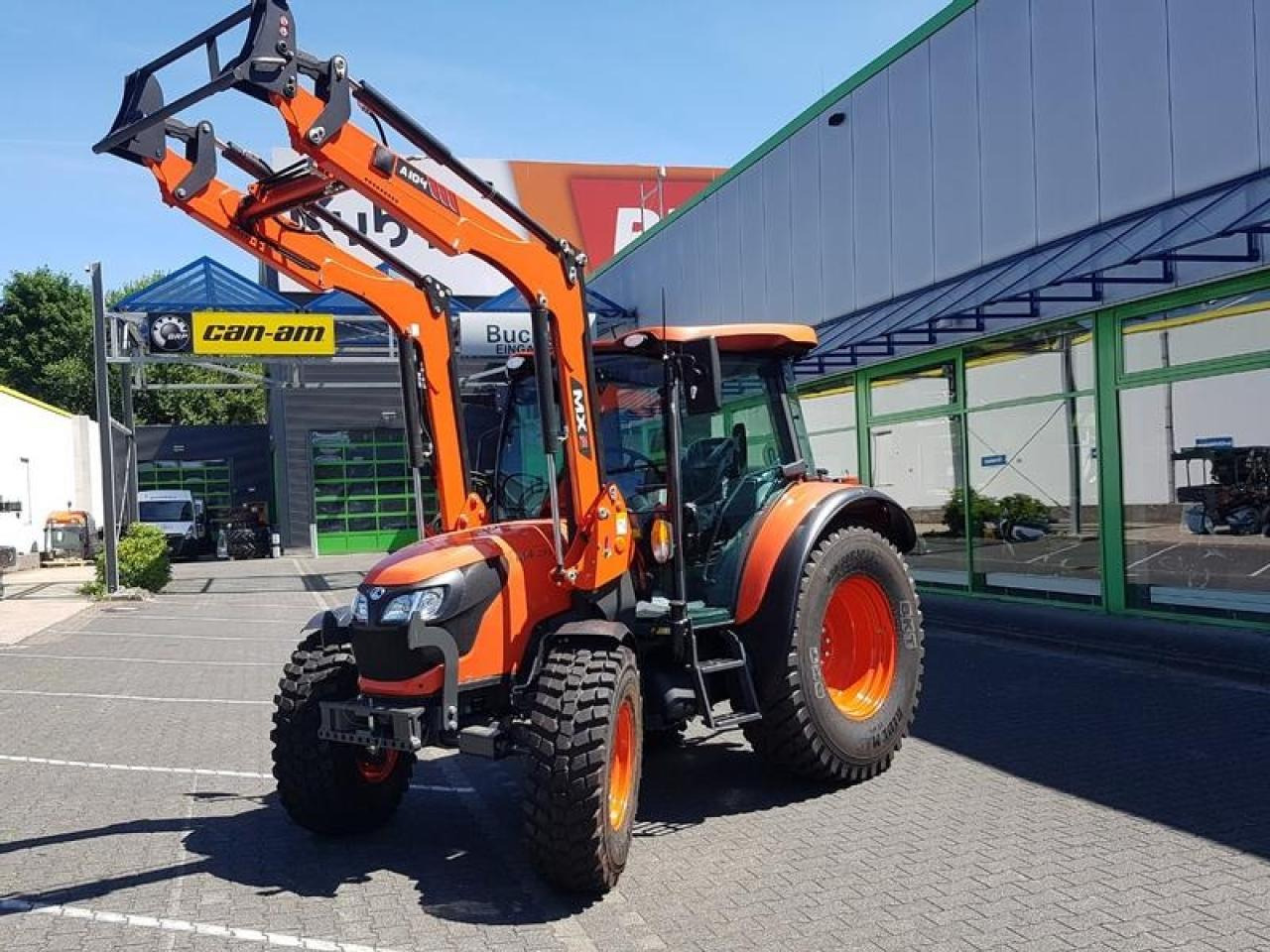 Kubota m4-073 cab 36x36 - Traktor: das Bild 5 Kubota m4-073 cab 36x36 - Traktor: das Bild 5