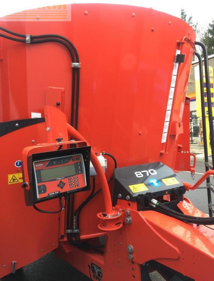Kuhn euromix 870 - Fütterungstechnik: das Bild 4 Kuhn euromix 870 - Fütterungstechnik: das Bild 4
