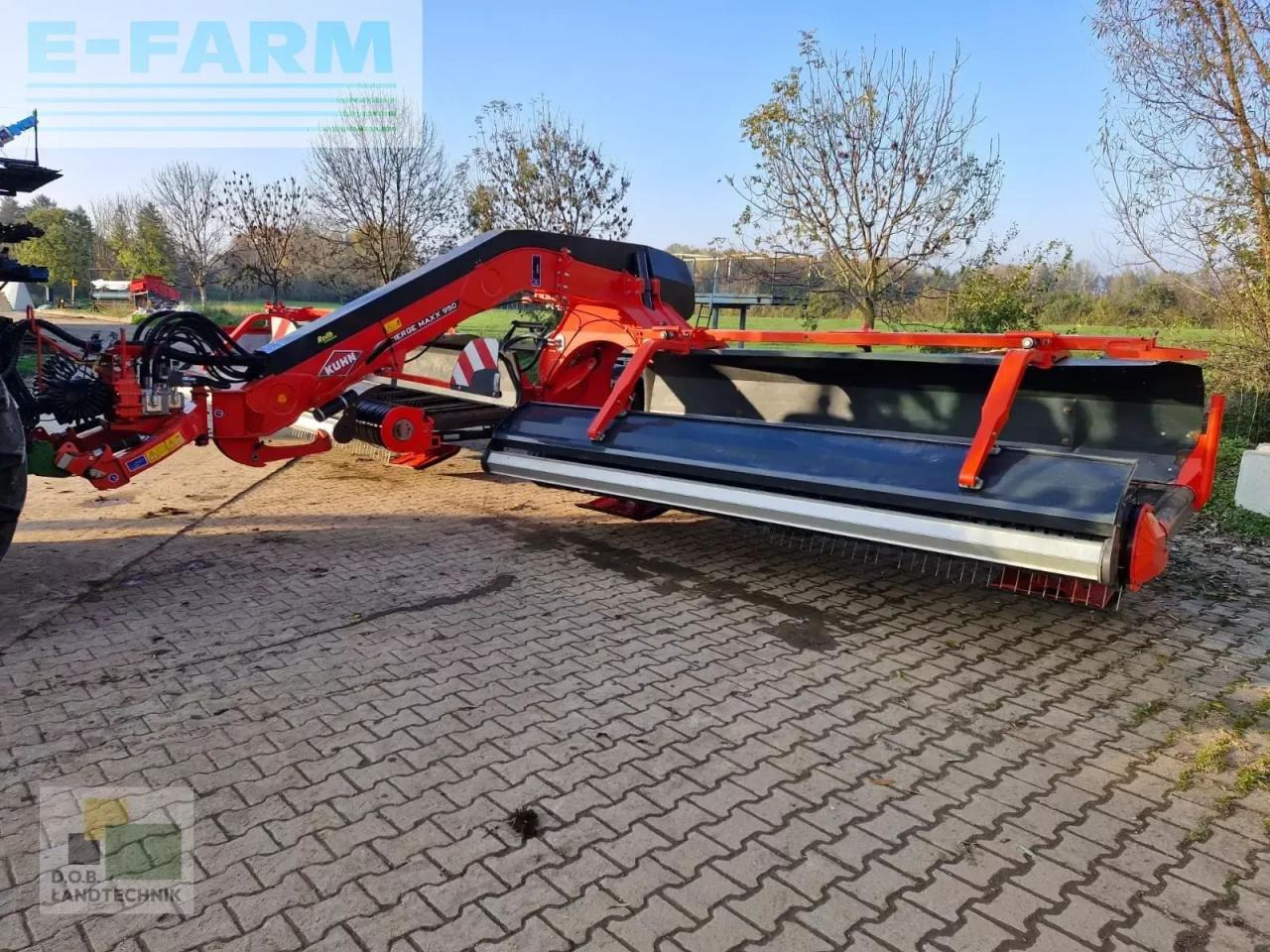 Kuhn merge maxx 950 bandschwader - Heuwender/ Wenderechen: das Bild 2 Kuhn merge maxx 950 bandschwader - Heuwender/ Wenderechen: das Bild 2