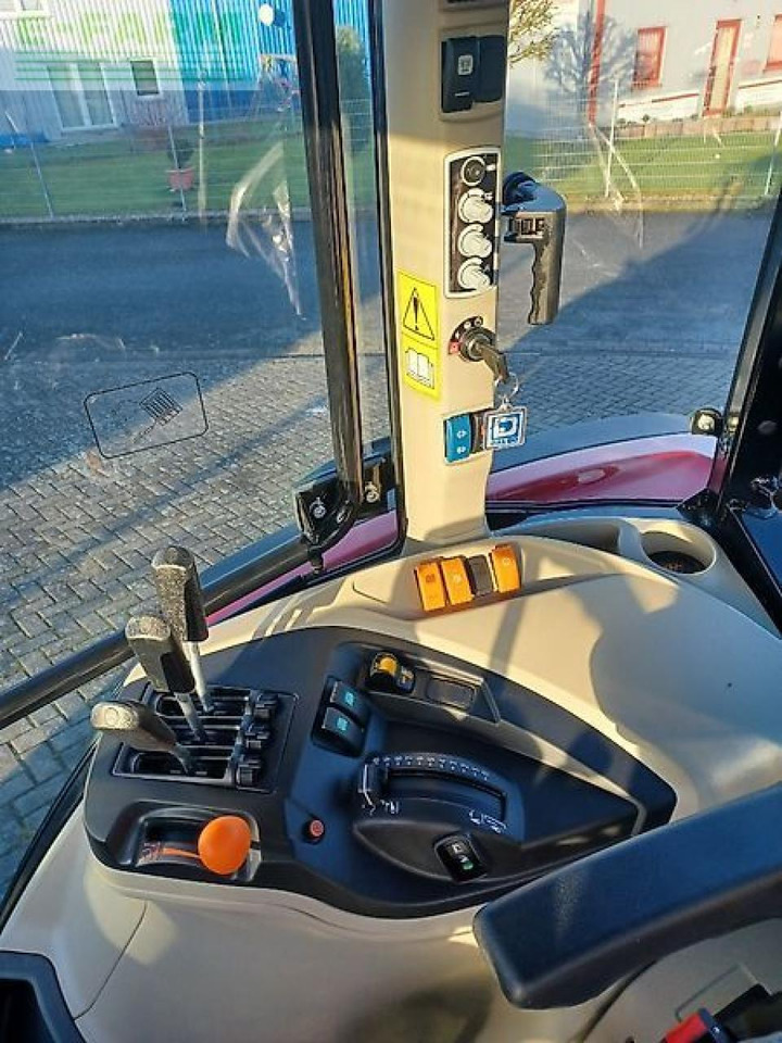 Traktor Massey Ferguson 4710m dyna-2: das Bild 9