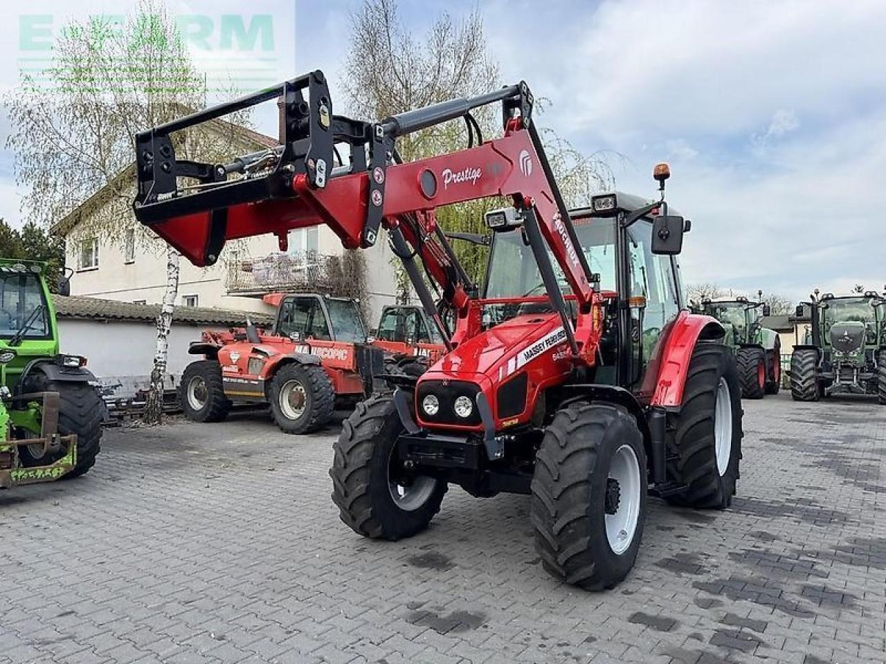 Massey Ferguson 5455 + faucheux prestige 120 - Traktor: das Bild 2 Massey Ferguson 5455 + faucheux prestige 120 - Traktor: das Bild 2