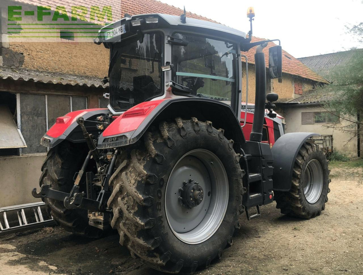 Massey Ferguson 8s205 - Traktor: das Bild 4 Massey Ferguson 8s205 - Traktor: das Bild 4