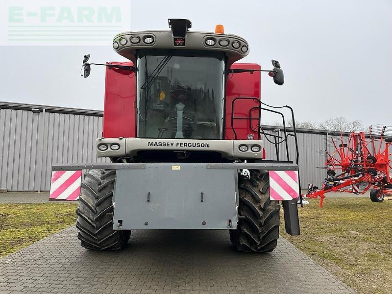 Massey Ferguson 9280 - Mähdrescher: das Bild 4 Massey Ferguson 9280 - Mähdrescher: das Bild 4