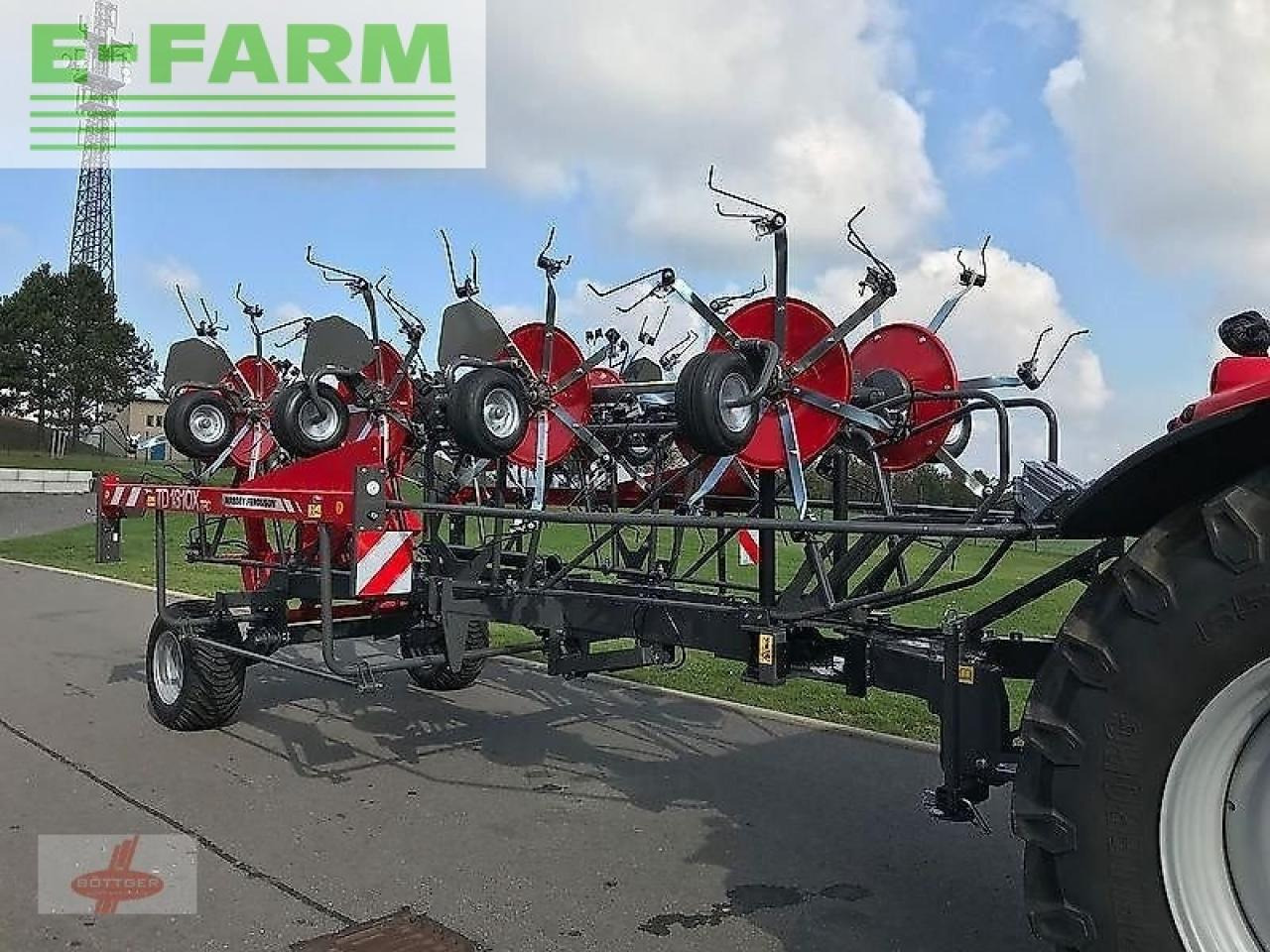 Massey Ferguson mf td 1310 x trc / lotus 1250 profi - Heuwender/ Wenderechen: das Bild 4 Massey Ferguson mf td 1310 x trc / lotus 1250 profi - Heuwender/ Wenderechen: das Bild 4