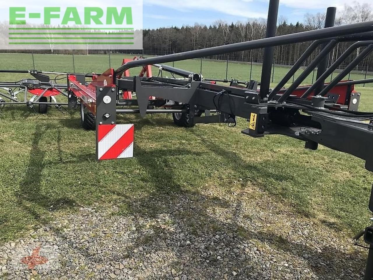 Heuwender/ Wenderechen Massey Ferguson mf td 1310 x trc / lotus 1250 profi: das Bild 13 Heuwender/ Wenderechen Massey Ferguson mf td 1310 x trc / lotus 1250 profi: das Bild 13