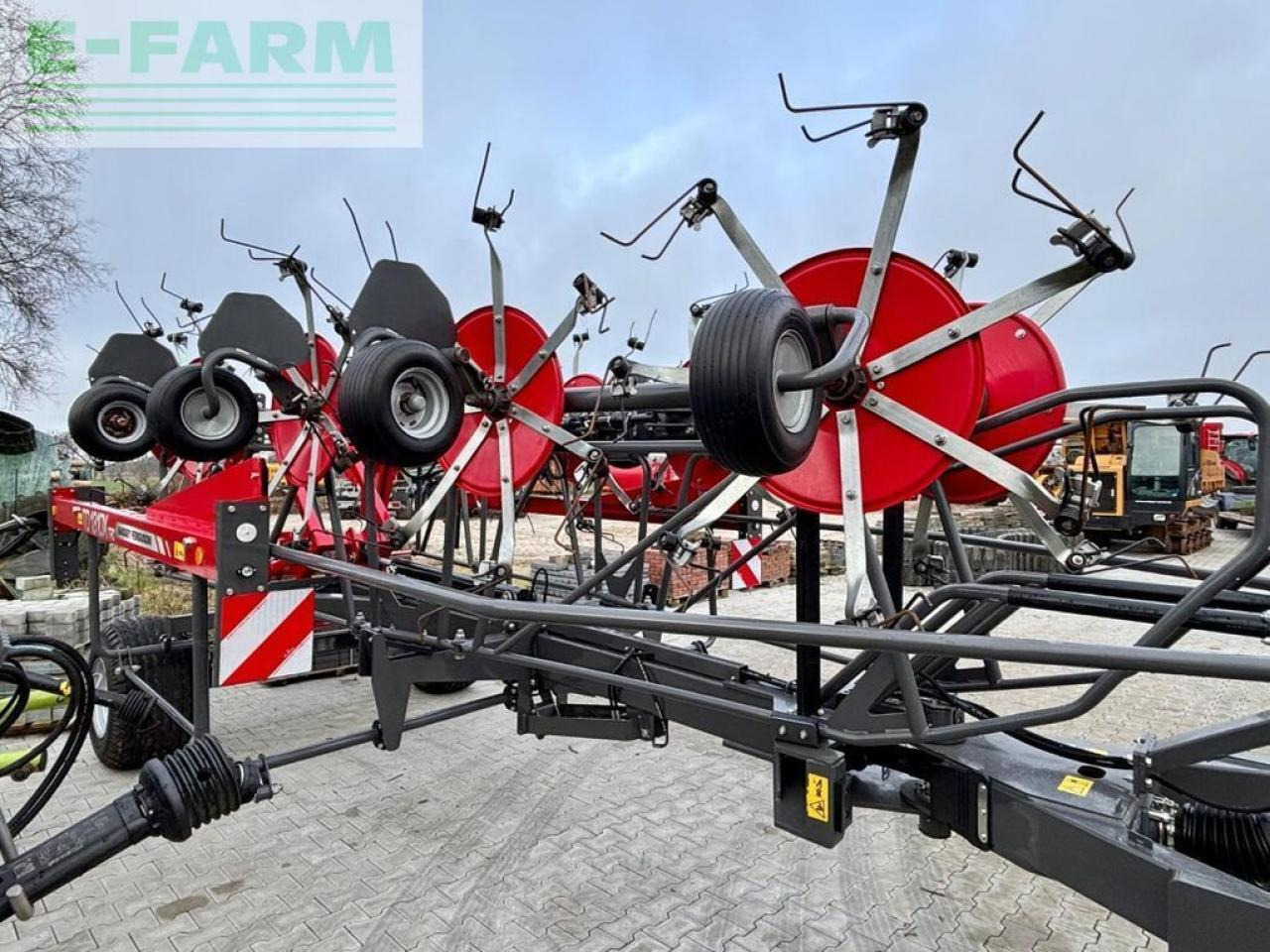 Massey Ferguson td 1310 x trc, wie neu ! - Heuwender/ Wenderechen: das Bild 4 Massey Ferguson td 1310 x trc, wie neu ! - Heuwender/ Wenderechen: das Bild 4