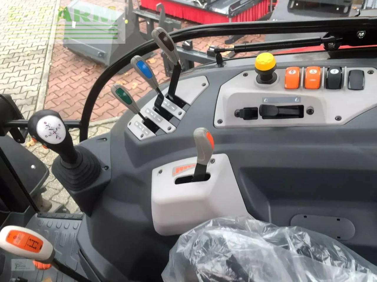 Traktor McCormick x4.080: das Bild 17 Traktor McCormick x4.080: das Bild 17