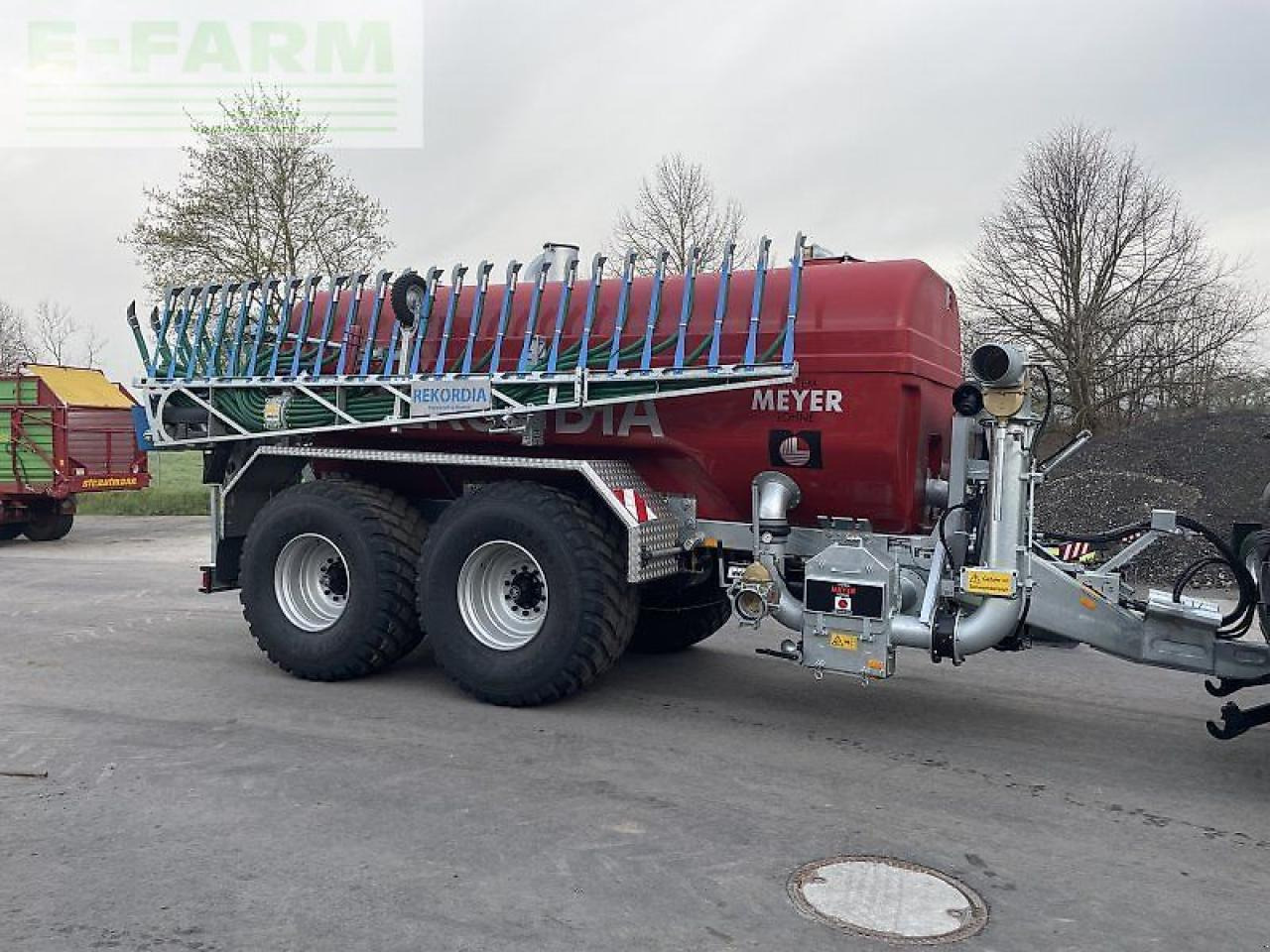 Meyer-Lohne mls rekordia 16000 mit bomech farmer 15 - Düngetechnik: das Bild 3 Meyer-Lohne mls rekordia 16000 mit bomech farmer 15 - Düngetechnik: das Bild 3