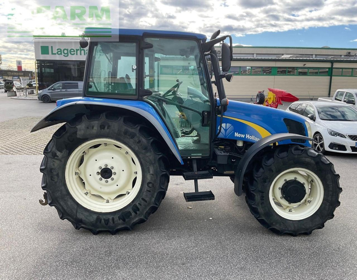 New Holland T 5030 - Traktor: das Bild 5 New Holland T 5030 - Traktor: das Bild 5
