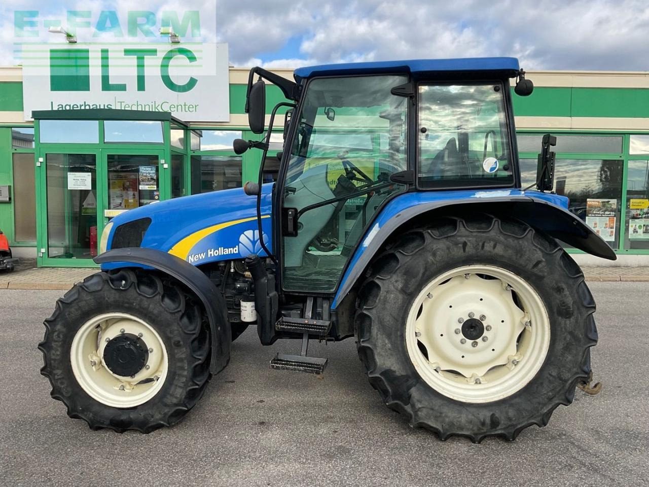 New Holland T 5030 - Traktor: das Bild 2 New Holland T 5030 - Traktor: das Bild 2