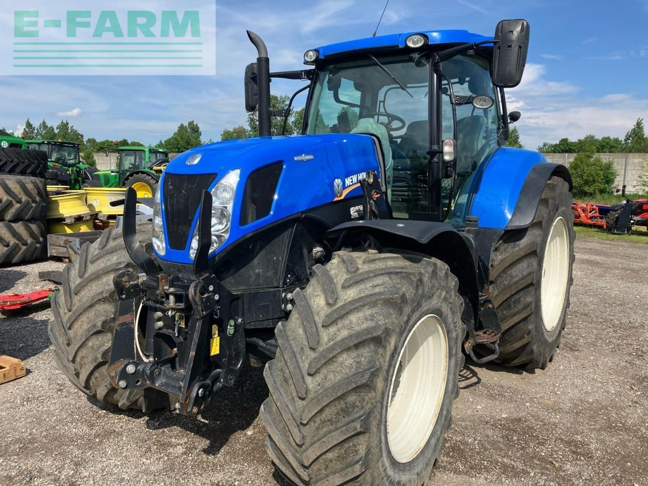 New Holland T7.220 - Traktor: das Bild 1 New Holland T7.220 - Traktor: das Bild 1