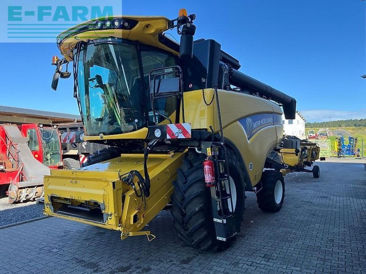 New Holland cx 6.90 - Mähdrescher: das Bild 2 New Holland cx 6.90 - Mähdrescher: das Bild 2