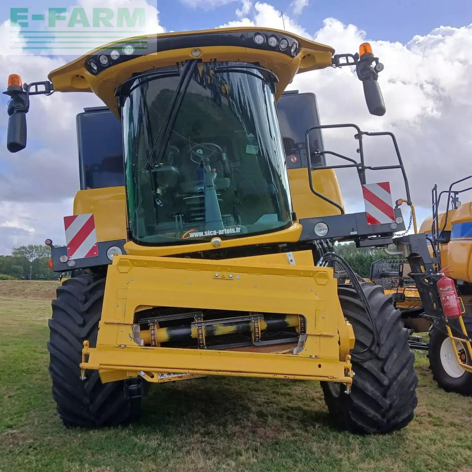 New Holland cx 6.90 - Mähdrescher: das Bild 4 New Holland cx 6.90 - Mähdrescher: das Bild 4