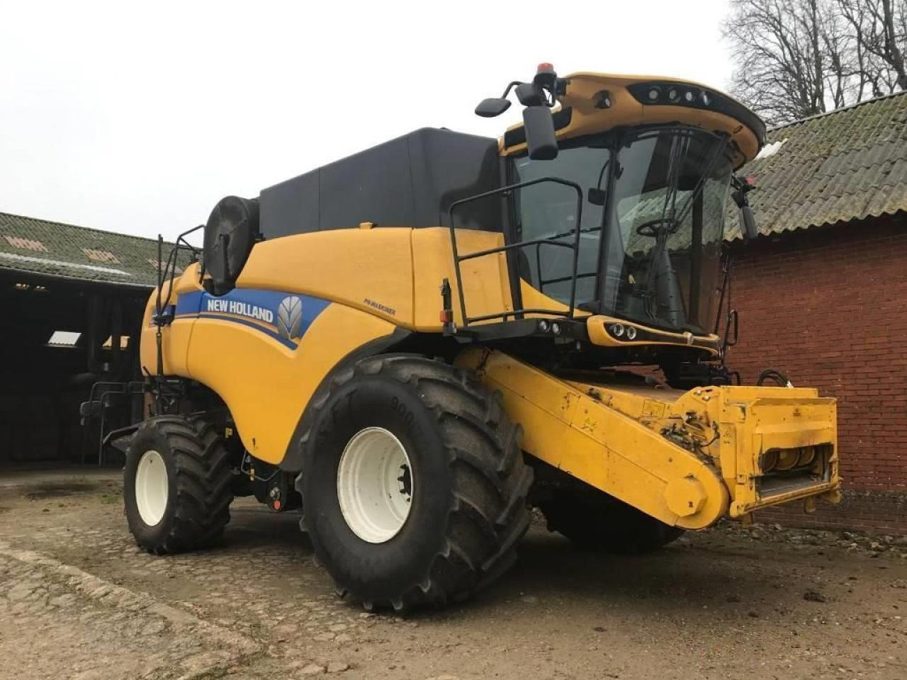 New Holland cx 8.90 slh - Mähdrescher: das Bild 1 New Holland cx 8.90 slh - Mähdrescher: das Bild 1