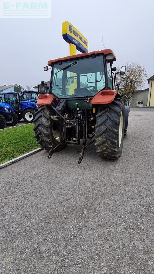 New Holland l 85 dt standard - Traktor: das Bild 2 New Holland l 85 dt standard - Traktor: das Bild 2