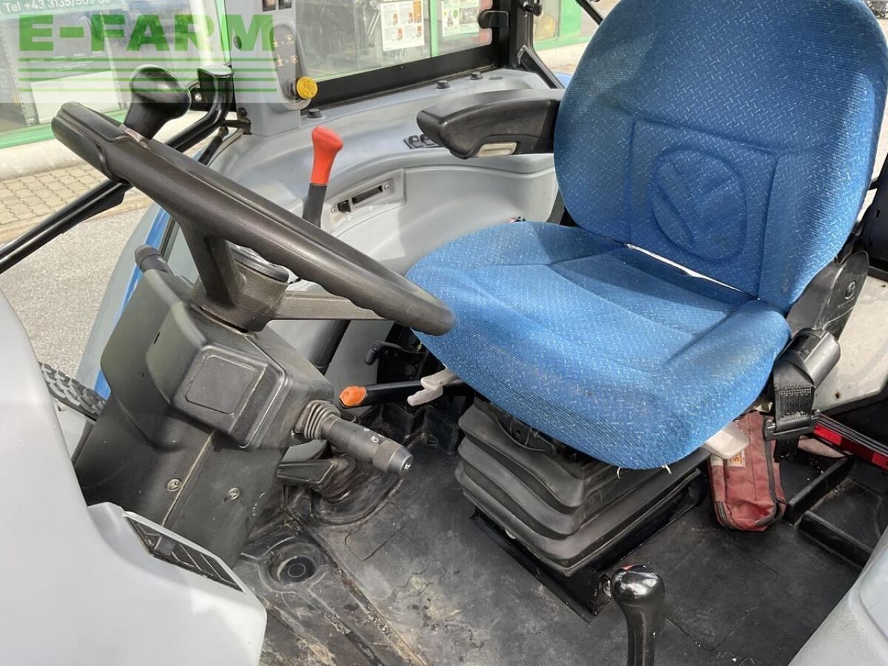 New Holland t 5030 - Traktor: das Bild 5 New Holland t 5030 - Traktor: das Bild 5