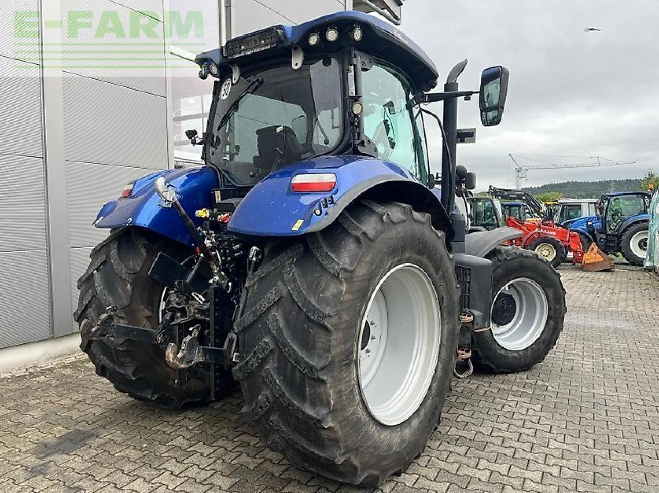 New Holland t 7.210 ac - Traktor: das Bild 3 New Holland t 7.210 ac - Traktor: das Bild 3