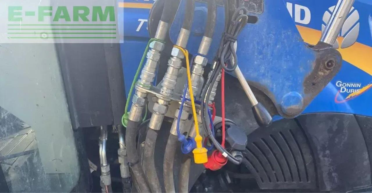 Traktor New Holland t4 75 s S: das Bild 9
