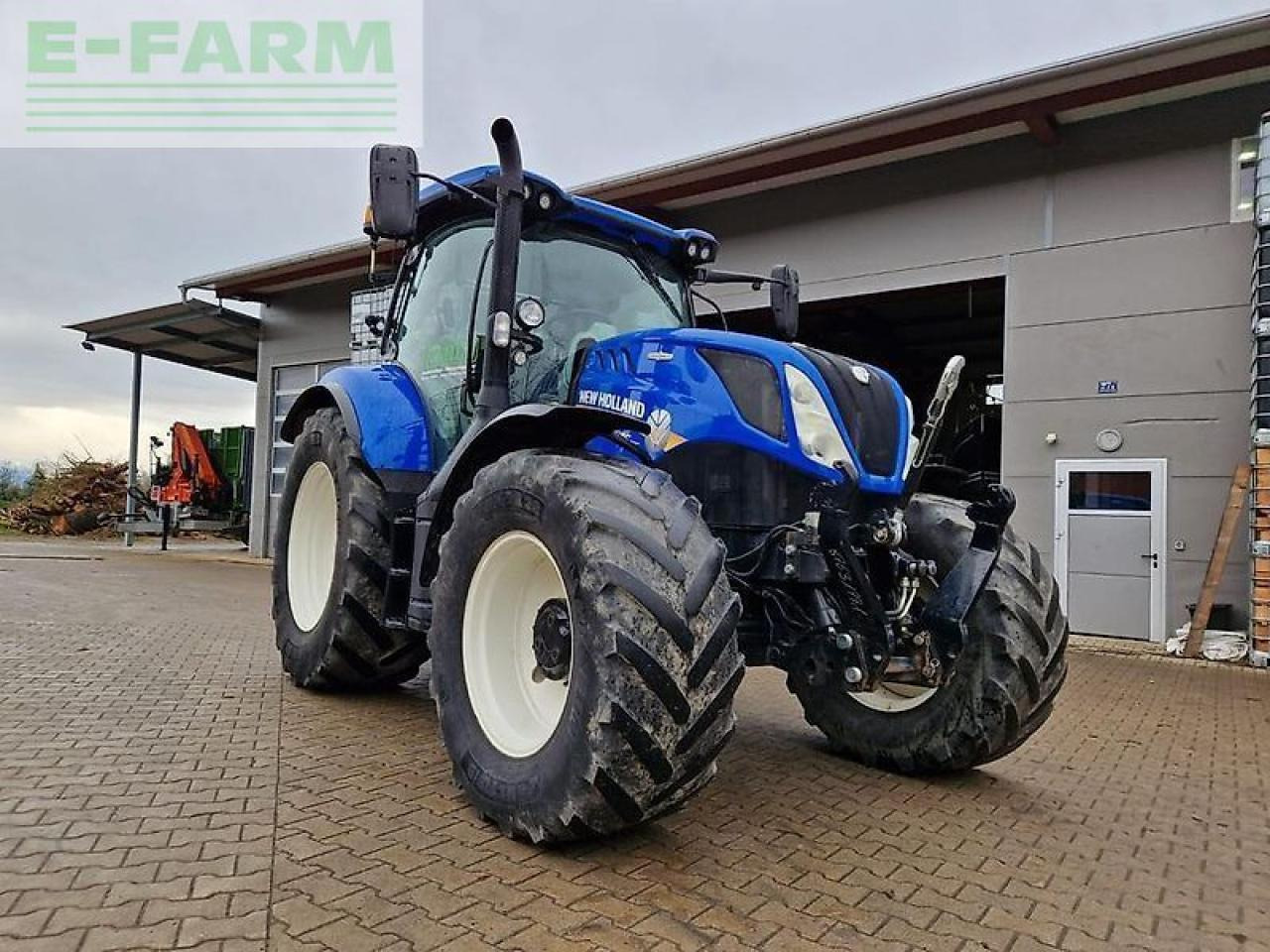 New Holland t6.155 ac *stufenloses getriebe* jung gebraucht - Traktor: das Bild 1 New Holland t6.155 ac *stufenloses getriebe* jung gebraucht - Traktor: das Bild 1