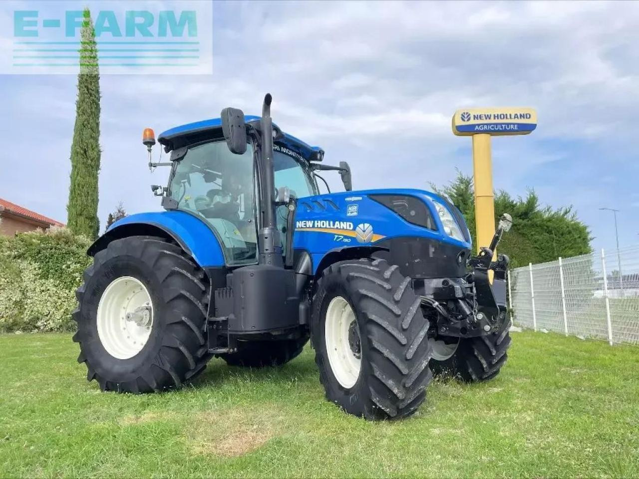 New Holland t7.190 - Traktor: das Bild 1 New Holland t7.190 - Traktor: das Bild 1