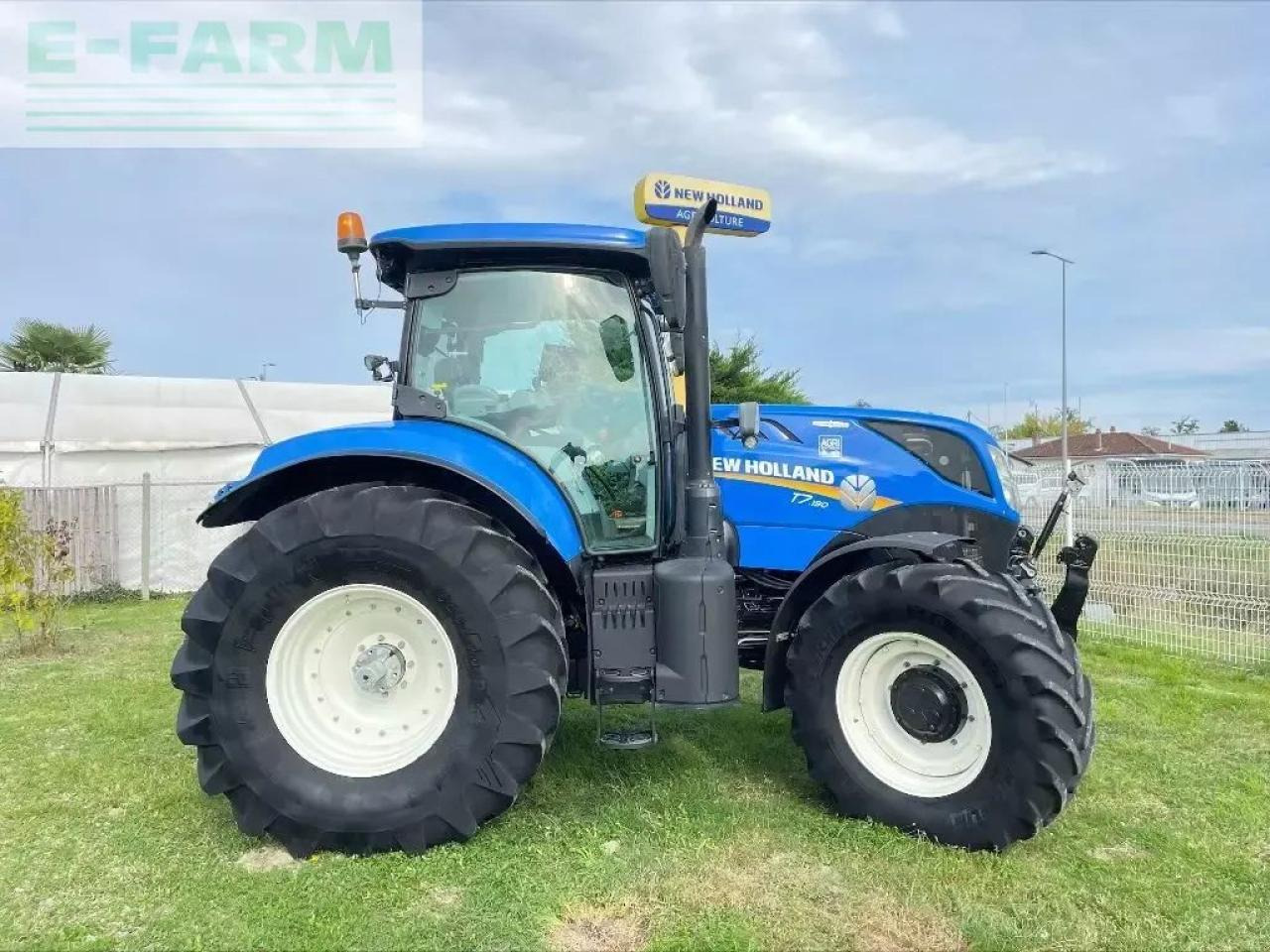 New Holland t7.190 - Traktor: das Bild 5 New Holland t7.190 - Traktor: das Bild 5