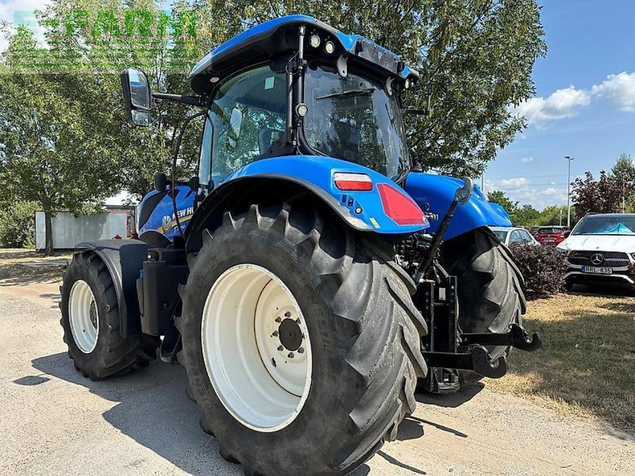 New Holland t7.210 - Traktor: das Bild 3 New Holland t7.210 - Traktor: das Bild 3
