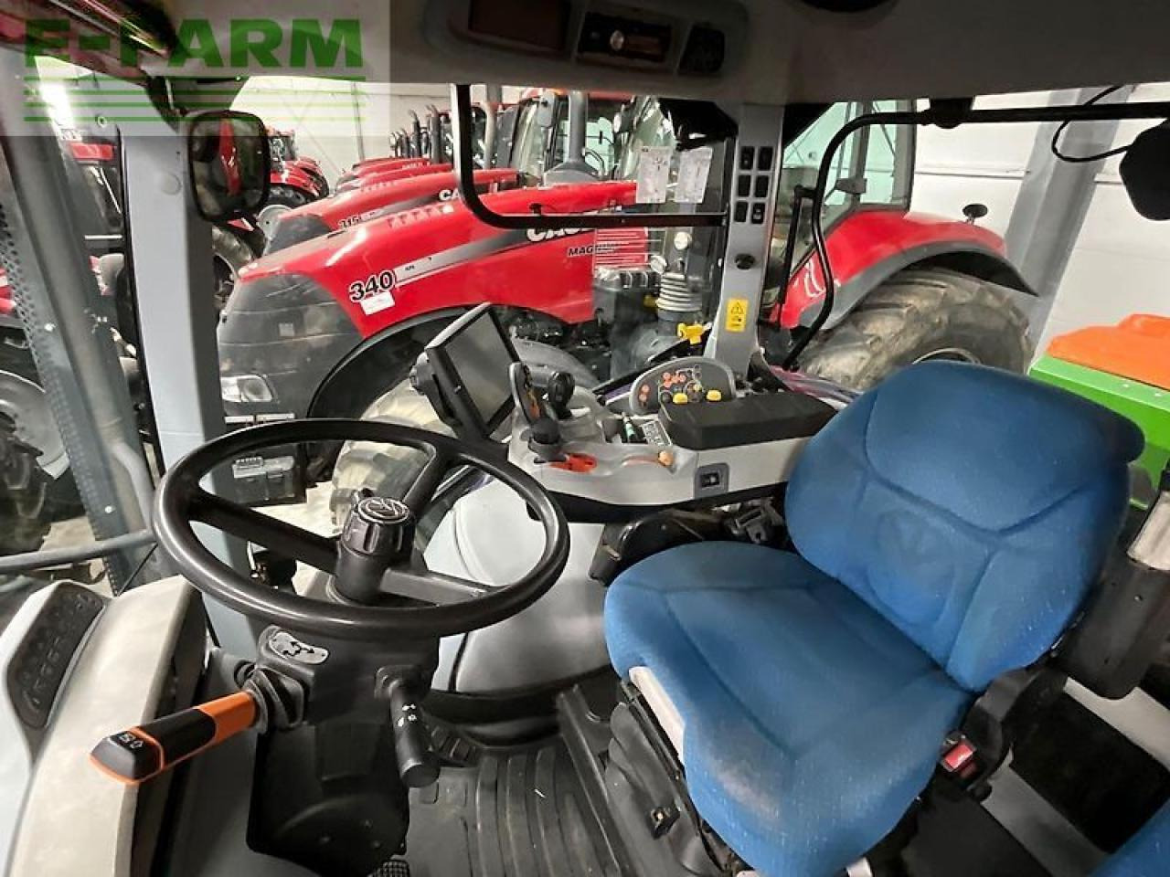 New Holland t7.210 - Traktor: das Bild 4 New Holland t7.210 - Traktor: das Bild 4