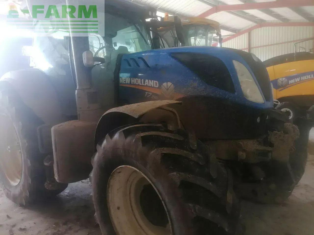 New Holland t7 210 sw - Traktor: das Bild 2 New Holland t7 210 sw - Traktor: das Bild 2