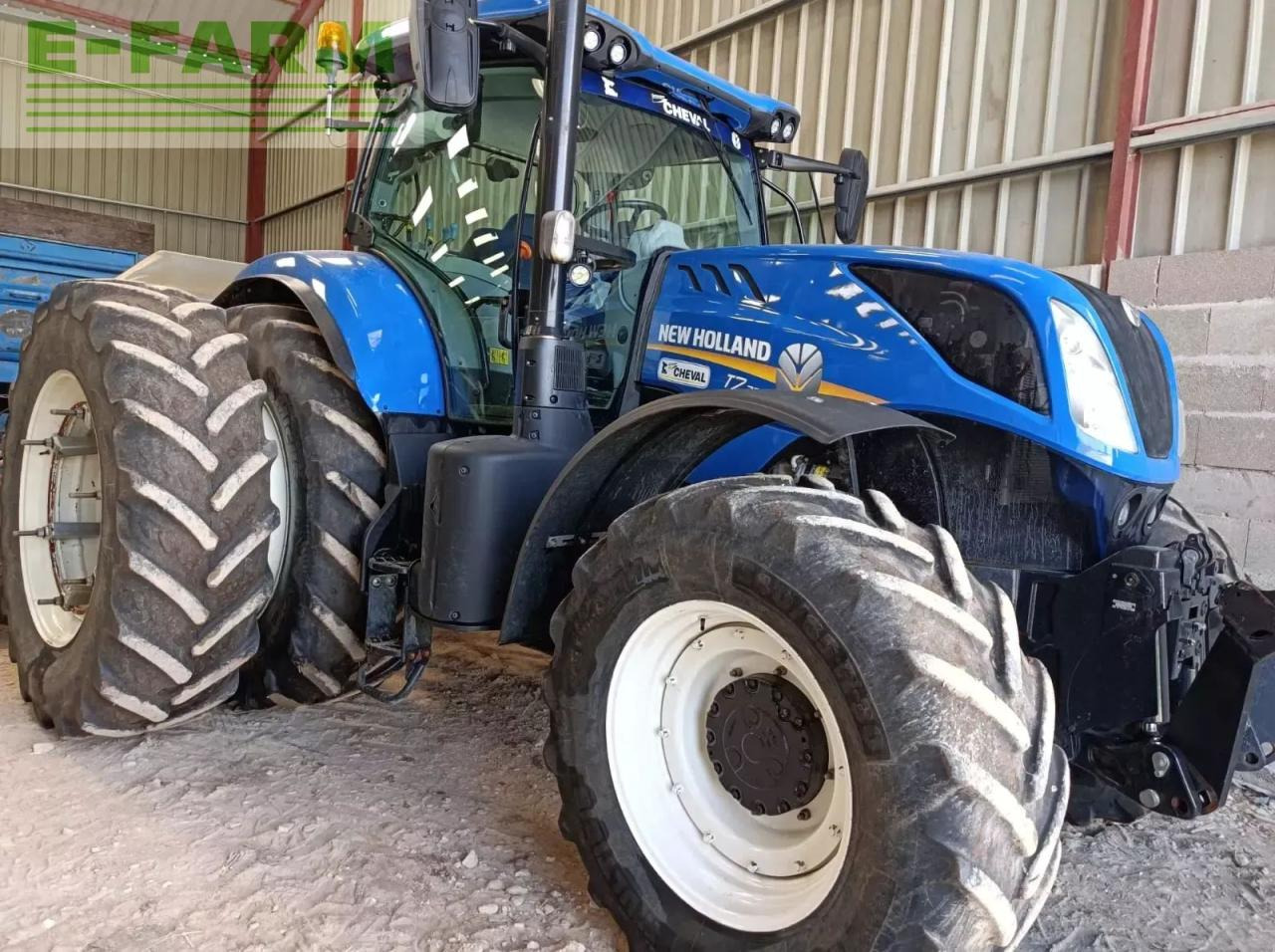 New Holland t7.230 - Traktor: das Bild 2 New Holland t7.230 - Traktor: das Bild 2
