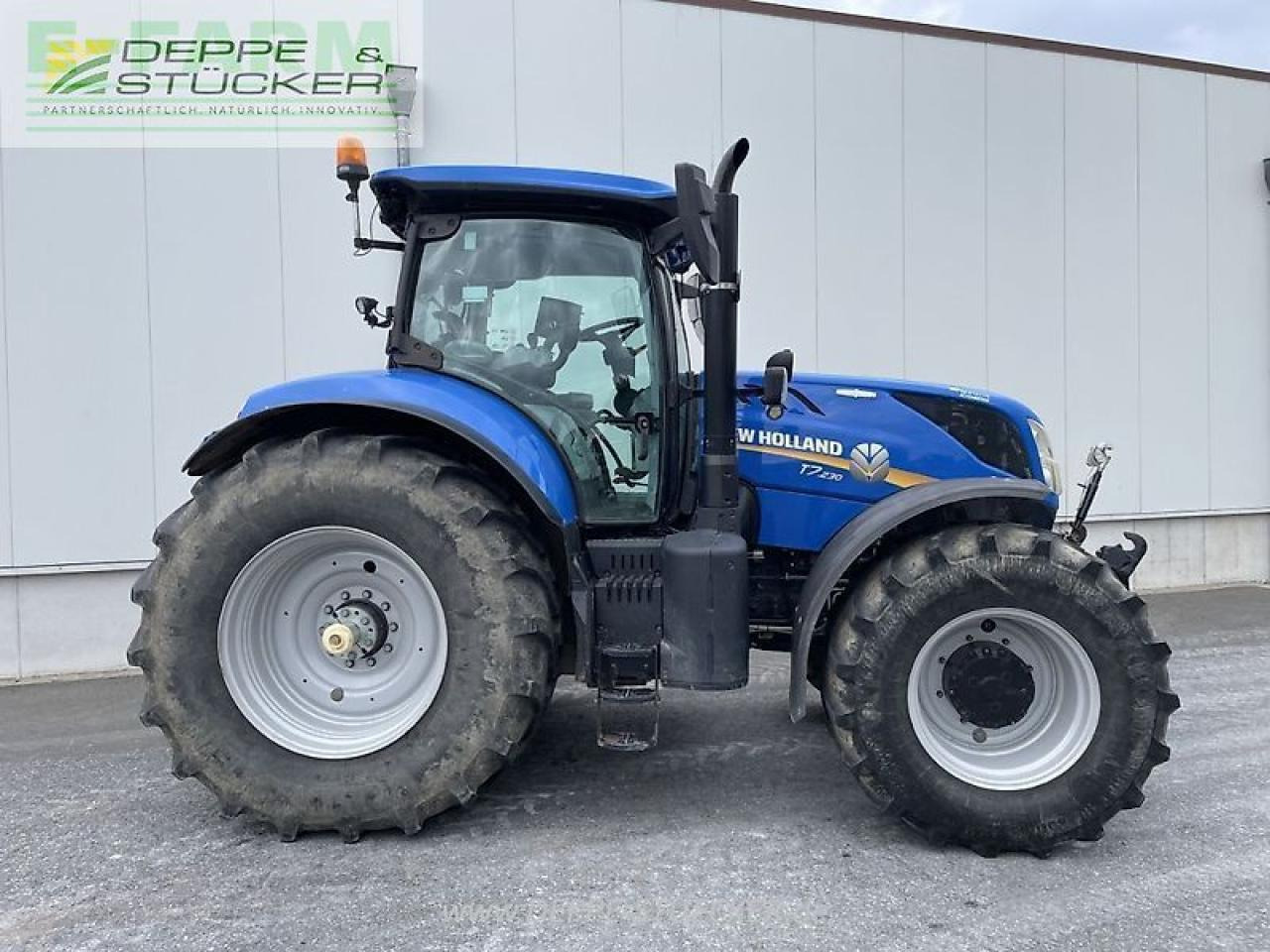 New Holland t7.230 - Traktor: das Bild 5 New Holland t7.230 - Traktor: das Bild 5