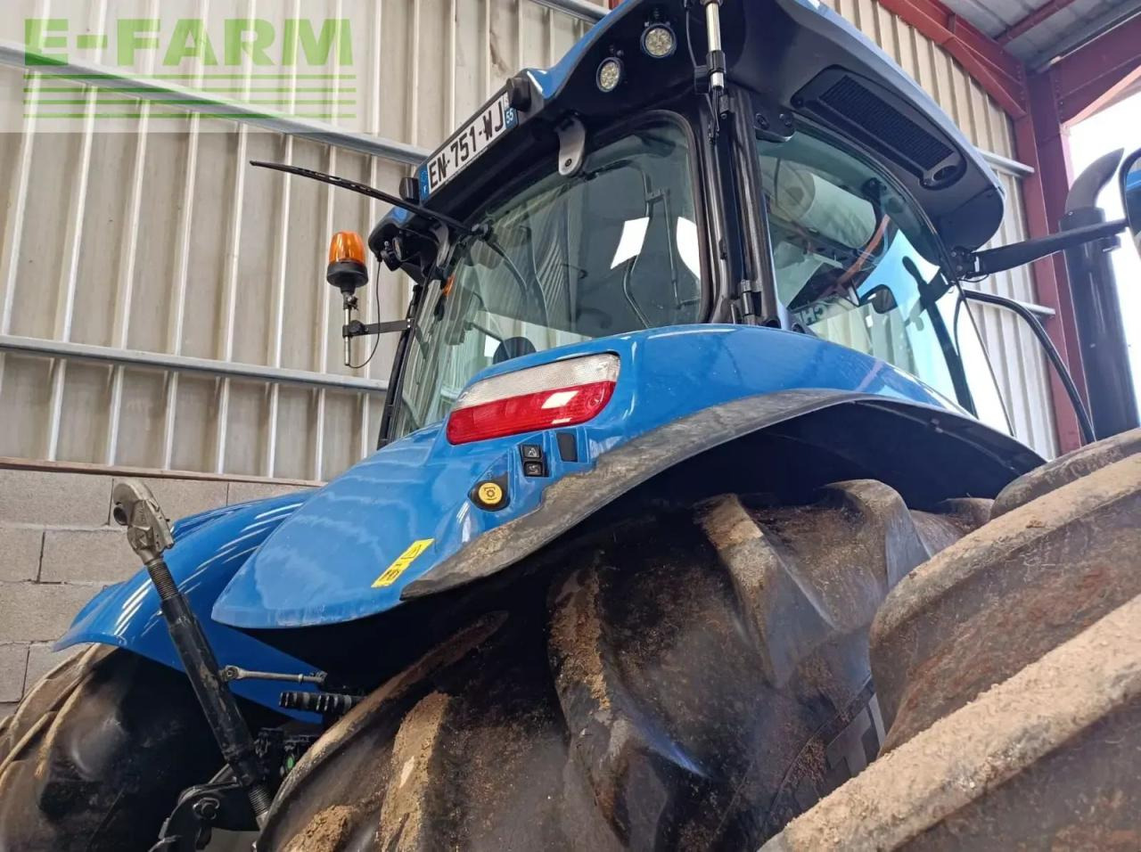 New Holland t7.230 - Traktor: das Bild 3 New Holland t7.230 - Traktor: das Bild 3